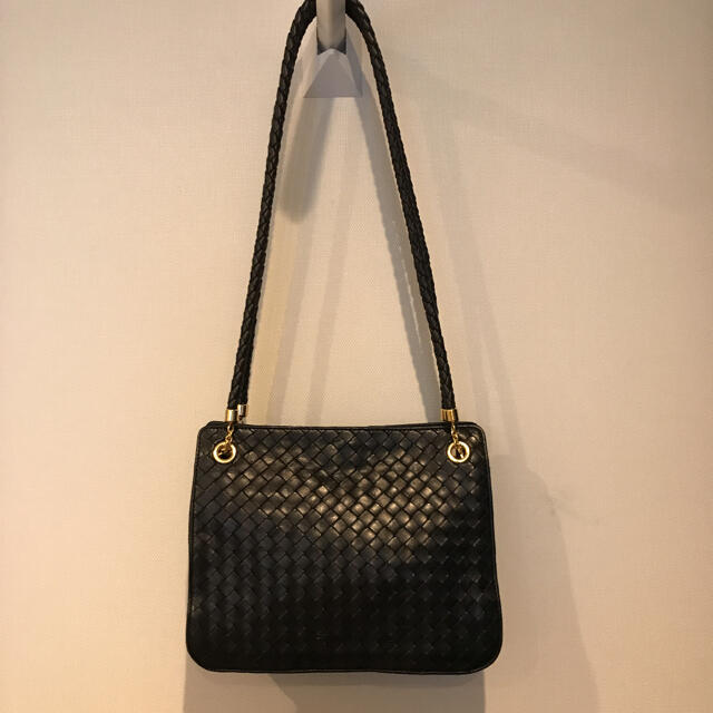 ショルダーバッグほぼ未使用　BOTTEGA VENETA バッグ