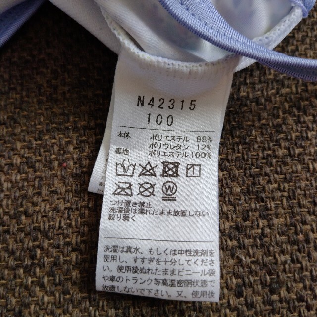 ３時のママ.r様専用　水着　100センチ　女児　花柄　ワンピース キッズ/ベビー/マタニティのキッズ服女の子用(90cm~)(水着)の商品写真