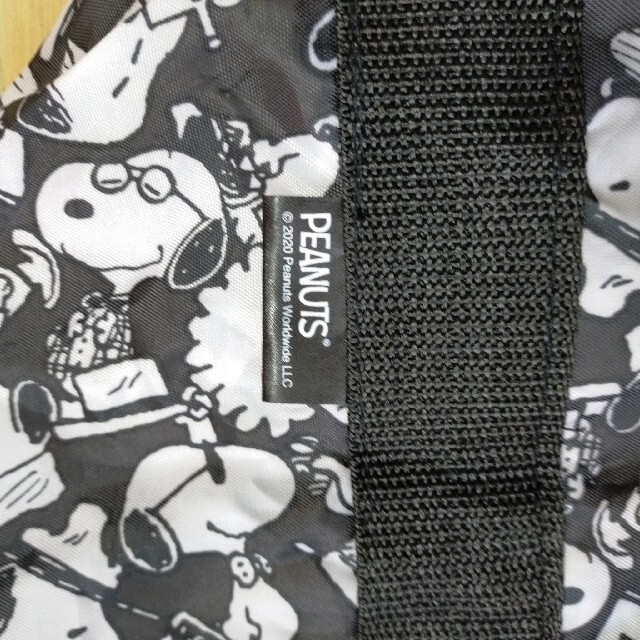 PEANUTS(ピーナッツ)のSNOOPY☆スヌーピー　キャリーオンバック　バック　エコバッグ レディースのバッグ(エコバッグ)の商品写真