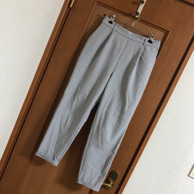 THE SHOP TK(ザショップティーケー)のTHE SHOP TK テーパードパンツ レディースのパンツ(クロップドパンツ)の商品写真