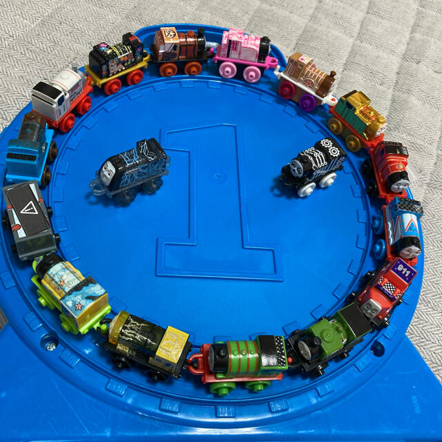 きかんしゃ　トーマス　線路　セット キッズ/ベビー/マタニティのおもちゃ(電車のおもちゃ/車)の商品写真