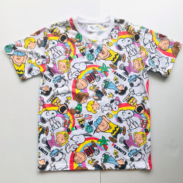 USJ(ユニバーサルスタジオジャパン)のユニバ公式　ピーナッツTシャツ　スヌーピー レディースのトップス(Tシャツ(半袖/袖なし))の商品写真