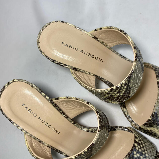 FABIO RUSCONI(ファビオルスコーニ)のFabioRusconi ファビオルスコーニ　サンダル　蛇柄　22cm レディースの靴/シューズ(サンダル)の商品写真