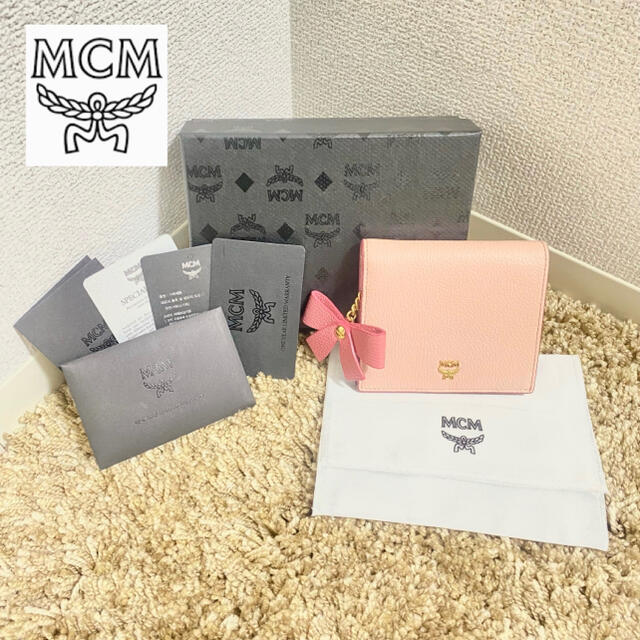 【MCM】2つ折り財布 定期入れ ピンクのリボン付き