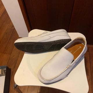 ロックポート(ROCKPORT)のROCKPORTの白の革製スリッポン(スリッポン/モカシン)