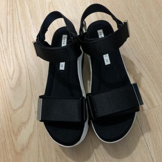 ザラ(ZARA)のZARA スポーツサンダル(サンダル)