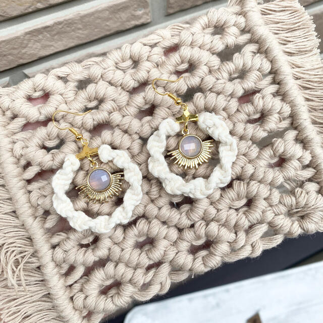 【sold out】ハンドメイドピアス マクラメ ゴールド 2