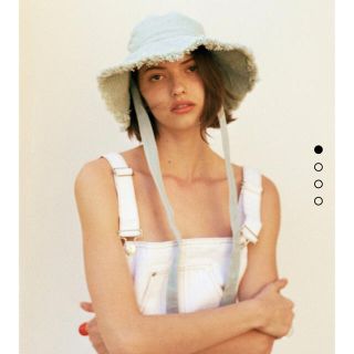 ザラ(ZARA)のZARA バケットハット 完売品 フリンジ リボン付き 紐付き(ハット)