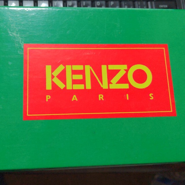 KENZO(ケンゾー)のケンゾー　KENZO  ペアライスボール　コムアンジャルダン　ご飯茶碗　夫婦　花 インテリア/住まい/日用品のキッチン/食器(食器)の商品写真