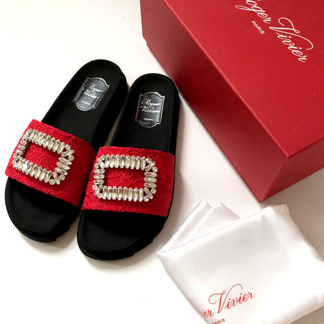 ROGER VIVIER(ロジェヴィヴィエ)の新 品/36 Roger Vivier ロジェ ヴィヴィエ ビジュー サンダル レディースの靴/シューズ(サンダル)の商品写真