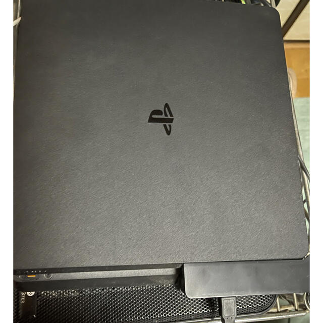 PlayStation4(プレイステーション4)のPS4 CUH-2000A 500GB ブラック 本体  エンタメ/ホビーのゲームソフト/ゲーム機本体(家庭用ゲーム機本体)の商品写真
