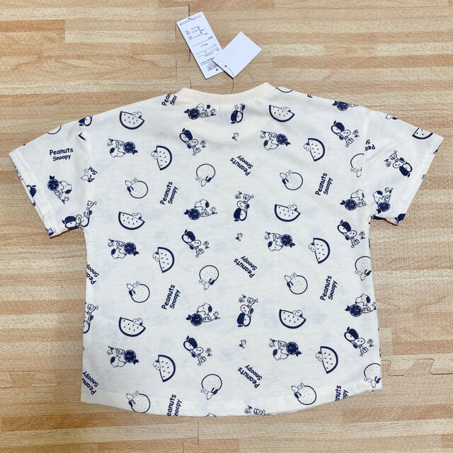 SNOOPY(スヌーピー)の【新品】スヌーピー  総柄 半袖 Tシャツ　110 キッズ/ベビー/マタニティのキッズ服男の子用(90cm~)(Tシャツ/カットソー)の商品写真