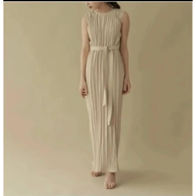 L'Or  Belted Pleats Dress ベージュ レディースのワンピース(ロングワンピース/マキシワンピース)の商品写真