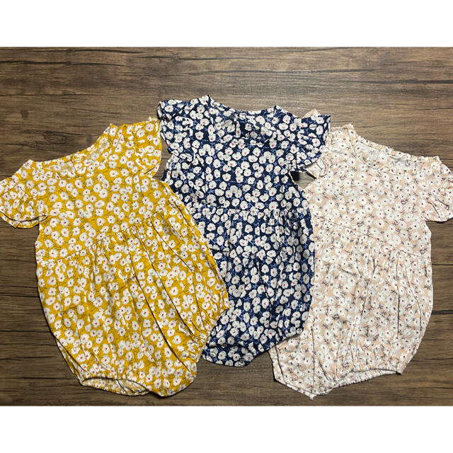 小花柄ベビーロンパース✳︎ マスタードイエロー　90 キッズ/ベビー/マタニティのキッズ服女の子用(90cm~)(ワンピース)の商品写真