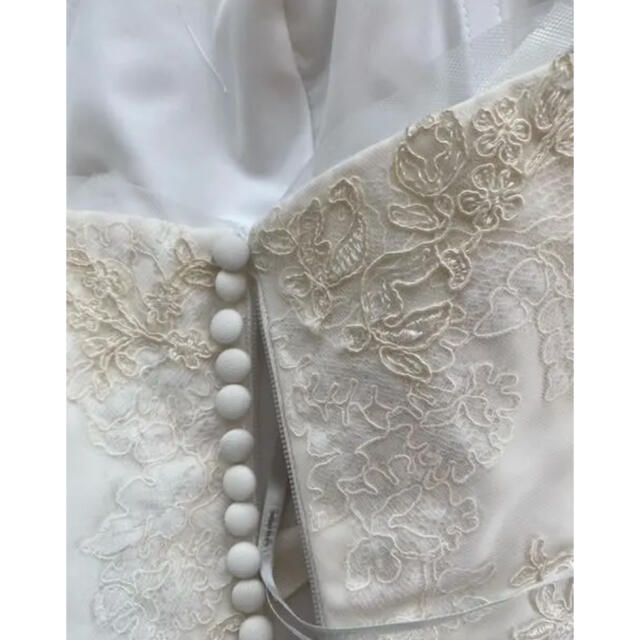 Vera Wang(ヴェラウォン)のWhite by Vera Wang ウエディングドレス レディースのフォーマル/ドレス(ウェディングドレス)の商品写真