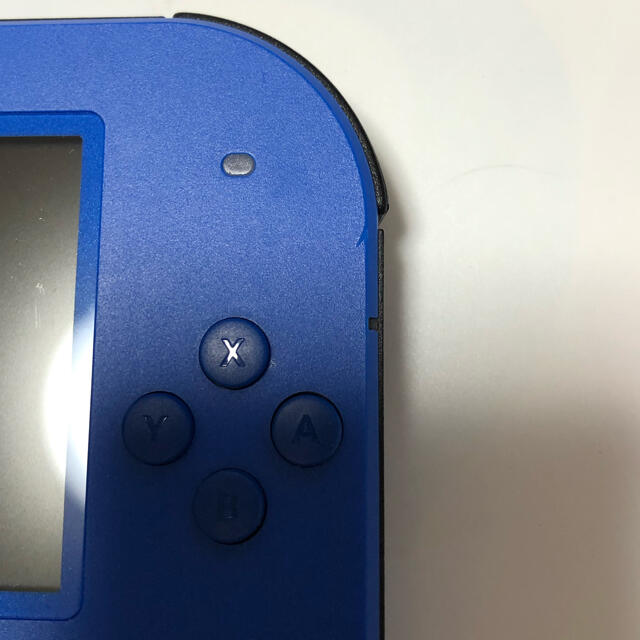 ニンテンドー2DS(ニンテンドー2DS)のNintendo 2ds 本体 ブルー エンタメ/ホビーのゲームソフト/ゲーム機本体(携帯用ゲーム機本体)の商品写真