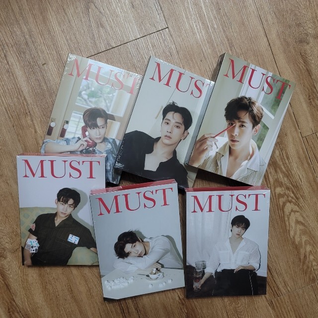 2PM韓国アルバム「MUST」限定盤ウヨン エンタメ/ホビーのCD(K-POP/アジア)の商品写真