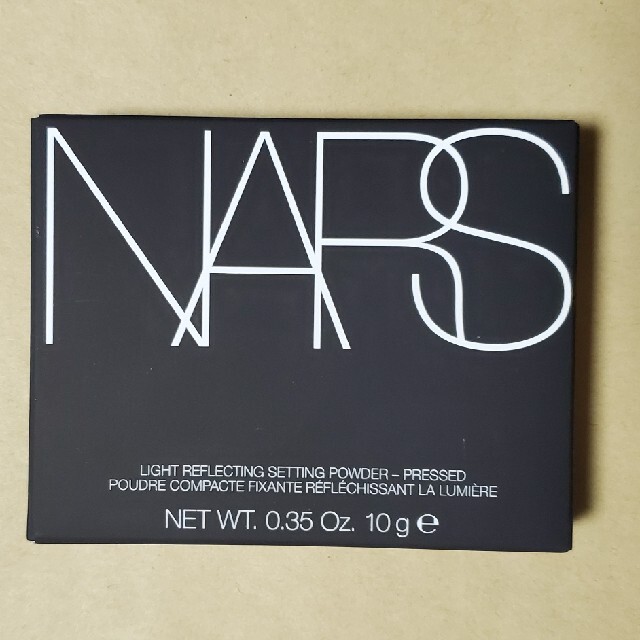 NARS(ナーズ)のNARS ライトリフレクティングセッティングパウダー プレスト 10g　5894 コスメ/美容のベースメイク/化粧品(フェイスパウダー)の商品写真