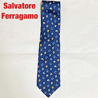 サルヴァトーレフェラガモ(Salvatore Ferragamo)の【美品】Salvatore Ferragamo　総柄ネクタイ　花柄　アニマル柄(ネクタイ)