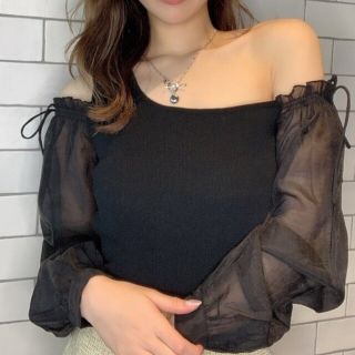 エイミーイストワール(eimy istoire)のシアーデザインスリーブワンショルニット(シャツ/ブラウス(長袖/七分))