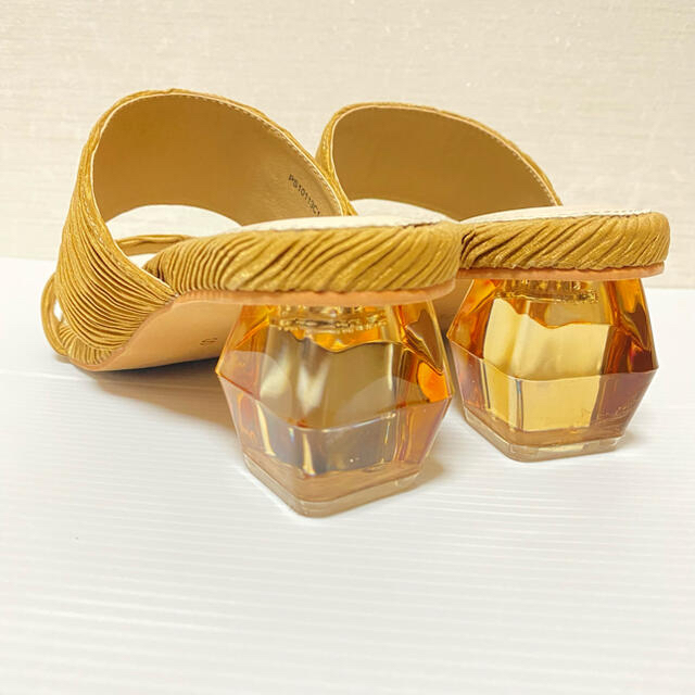 RANDA(ランダ)のブラウン　スクエアクリアヒールミュールサンダル　クリアヒール　サンダル レディースの靴/シューズ(サンダル)の商品写真