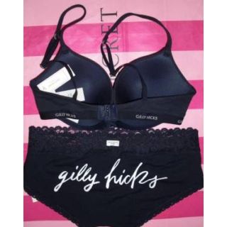 ギリーヒックス(Gilly Hicks)の新品米国ギリーヒックス下着セット紺ブラ34CショーツM(ブラ&ショーツセット)