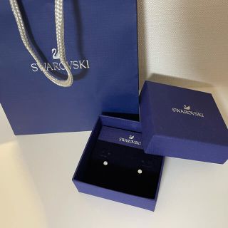 スワロフスキー(SWAROVSKI)のピアス(両耳用)(ピアス(両耳用))