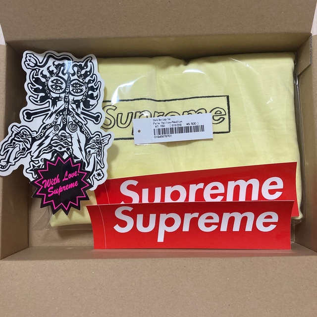 Supreme(シュプリーム)のSupreme Kaws Chalk Logo Tee 黄色 M メンズのトップス(Tシャツ/カットソー(半袖/袖なし))の商品写真