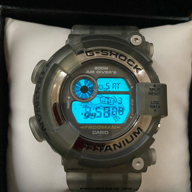 G-SHOCK(ジーショック)のタロウ様専用 FROGMAN  メンインスモーク復刻DW-8200MSU-8T メンズの時計(腕時計(デジタル))の商品写真