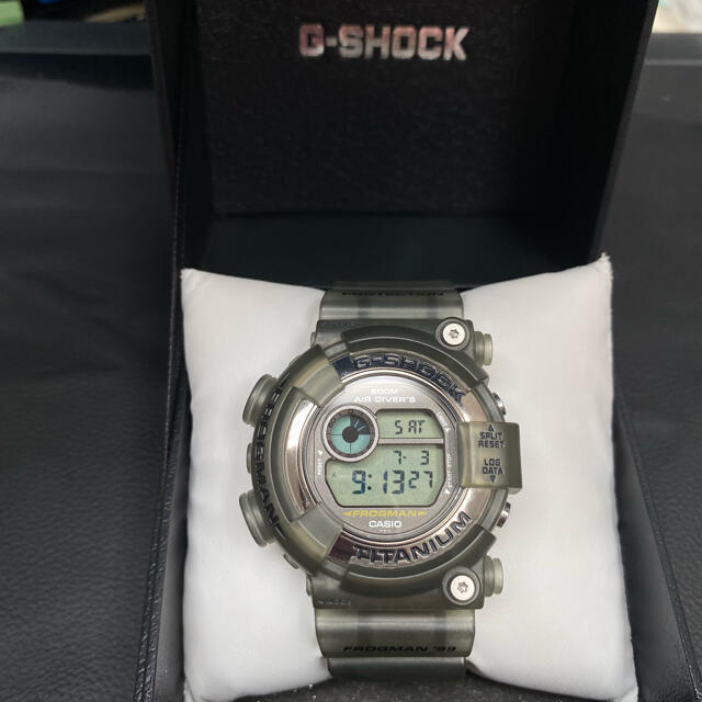 G-SHOCK(ジーショック)のタロウ様専用 FROGMAN  メンインスモーク復刻DW-8200MSU-8T メンズの時計(腕時計(デジタル))の商品写真