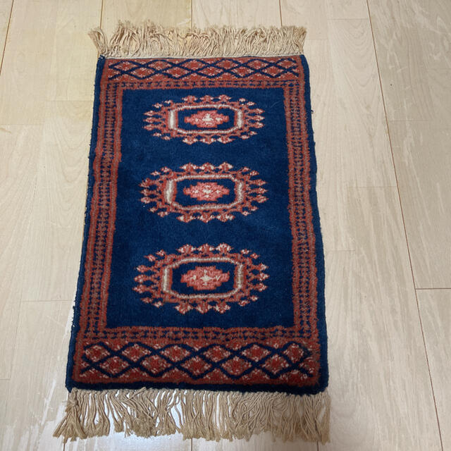 アンティーク絨毯 トルコ輸入の通販 by beolunaplena｜ラクマ 手織り 60x32 限定セール