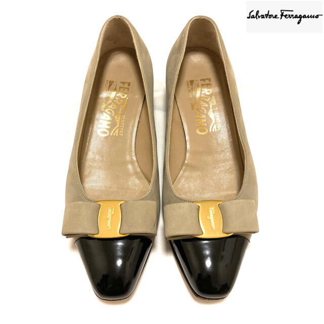 Salvatore Ferragamo(サルヴァトーレフェラガモ)のサルヴァトーレフェラガモ　FERRAGAMO  パンプス　スエード　エナメル レディースの靴/シューズ(ハイヒール/パンプス)の商品写真