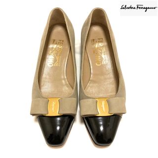 サルヴァトーレフェラガモ(Salvatore Ferragamo)のサルヴァトーレフェラガモ　FERRAGAMO  パンプス　スエード　エナメル(ハイヒール/パンプス)