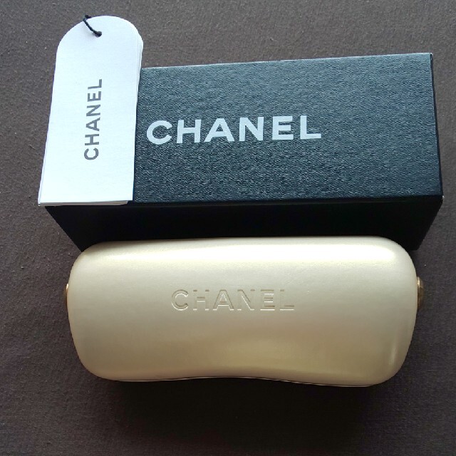 CHANEL(シャネル)の超美品❗️シャネル CHANEL メガネケース❗️ レディースのファッション小物(サングラス/メガネ)の商品写真