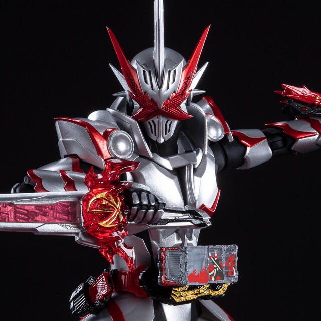 仮面ライダーセイバー S.H.Figuarts