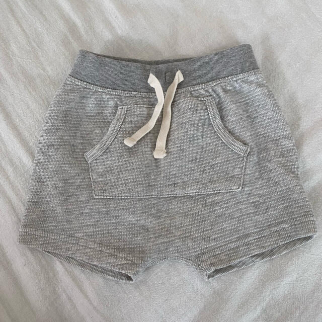 babyGAP(ベビーギャップ)のショートパンツ　80 キッズ/ベビー/マタニティのベビー服(~85cm)(パンツ)の商品写真