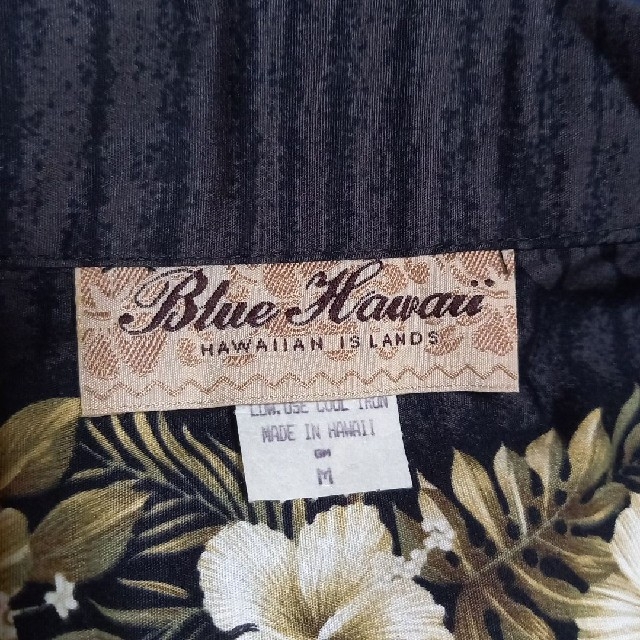 お値引きBlue Hawaii綿アロハシャツ黒灰ストライプ花葉柄M新品未使用 メンズのトップス(シャツ)の商品写真