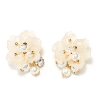 グレイル(GRL)のグレイル　GRL ピアス  パールビジューフラワーデザインピアス (ピアス)