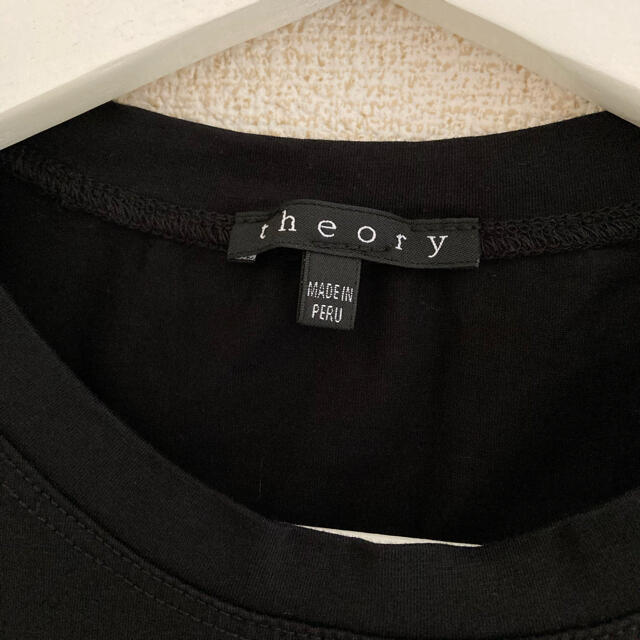 theory(セオリー)の美品　theory セオリー　半袖Tシャツ　黒　Sサイズ レディースのトップス(Tシャツ(半袖/袖なし))の商品写真