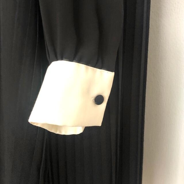 CAROLINA GLASER(カロリナグレイサー)のカロリナ グレイサー/ 襟付き・プリーツ・ワンピース・ドレス レディースのワンピース(ミニワンピース)の商品写真