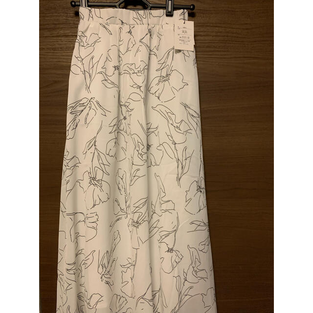 GRL(グレイル)の手書き風花柄ロングスカート  レディースのスカート(ロングスカート)の商品写真