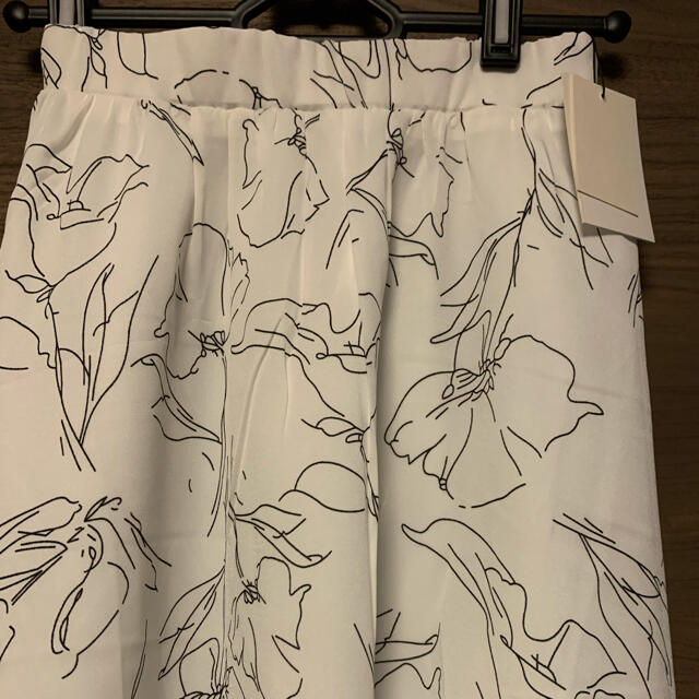 GRL(グレイル)の手書き風花柄ロングスカート  レディースのスカート(ロングスカート)の商品写真