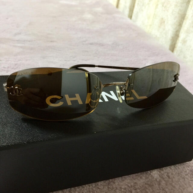 CHANEL(シャネル)のCHANEL シャネル ココマーク サングラス レディースのファッション小物(サングラス/メガネ)の商品写真