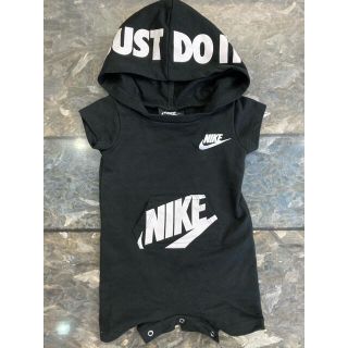 ナイキ(NIKE)のNIKE フード付き ロンパース カバーオール (カバーオール)