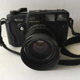 フジフイルム(富士フイルム)のGW690III FUJIFILM 6×9 中判カメラ(フィルムカメラ)