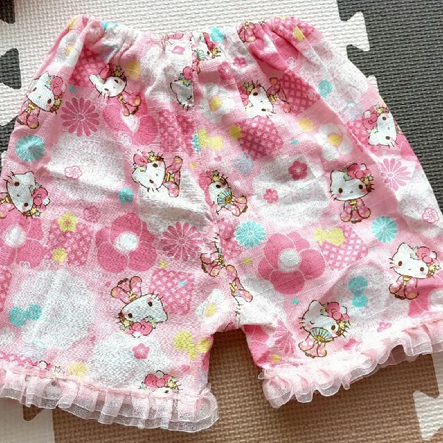 サンリオ(サンリオ)のキティちゃん 甚平 100cm キッズ/ベビー/マタニティのキッズ服女の子用(90cm~)(甚平/浴衣)の商品写真