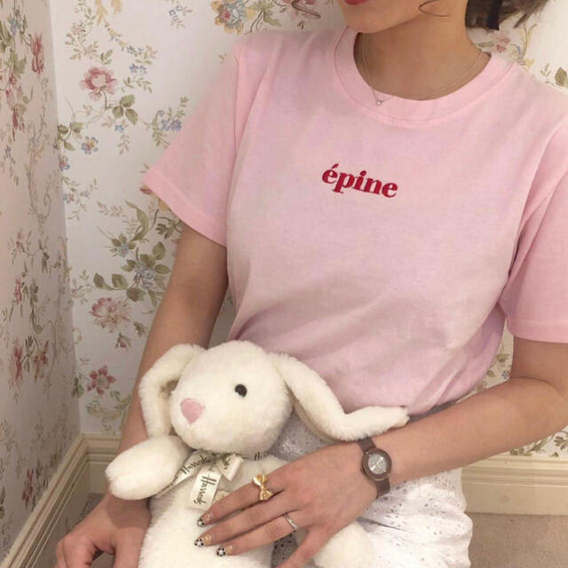 epine embroidery tee pink レディースのトップス(Tシャツ(半袖/袖なし))の商品写真