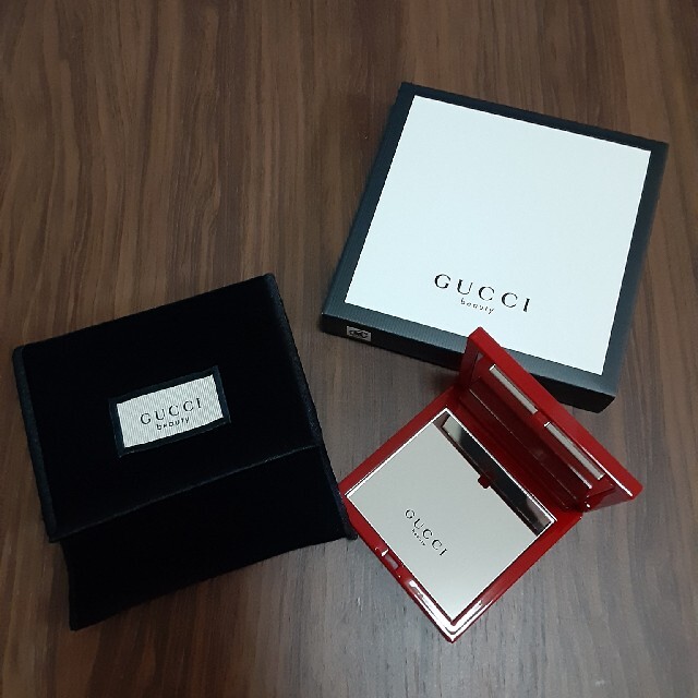 Gucci(グッチ)の【新品未使用】GUCCI　手鏡ミラー レディースのファッション小物(ミラー)の商品写真