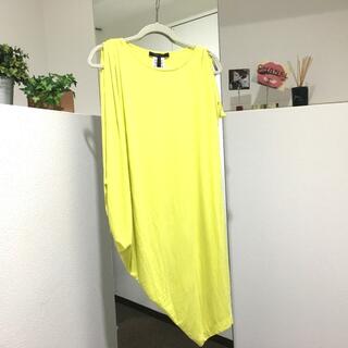 ビーシービージーマックスアズリア(BCBGMAXAZRIA)のビーシービージーマックスアズリア BCBGMAXAZRIA オフショルタイト ノースリーブワンピース アパレル ドレス 黄色 新品同様(その他ドレス)
