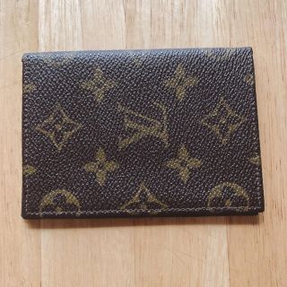 ルイヴィトン(LOUIS VUITTON)の⭐︎正規品⭐︎LOUIS VUITTON 定期入れ　更に値下げ中(名刺入れ/定期入れ)